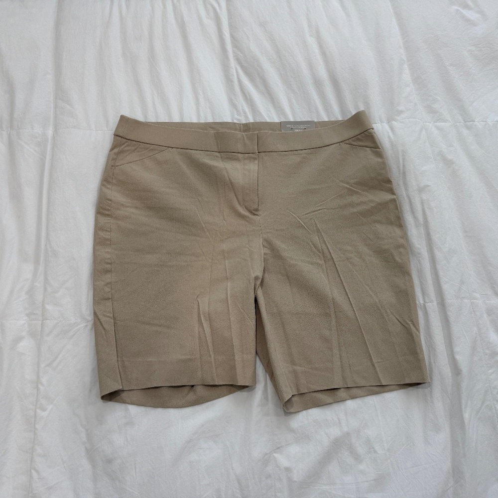 Chico’s Secret Stretch Bermuda Shorts NWT